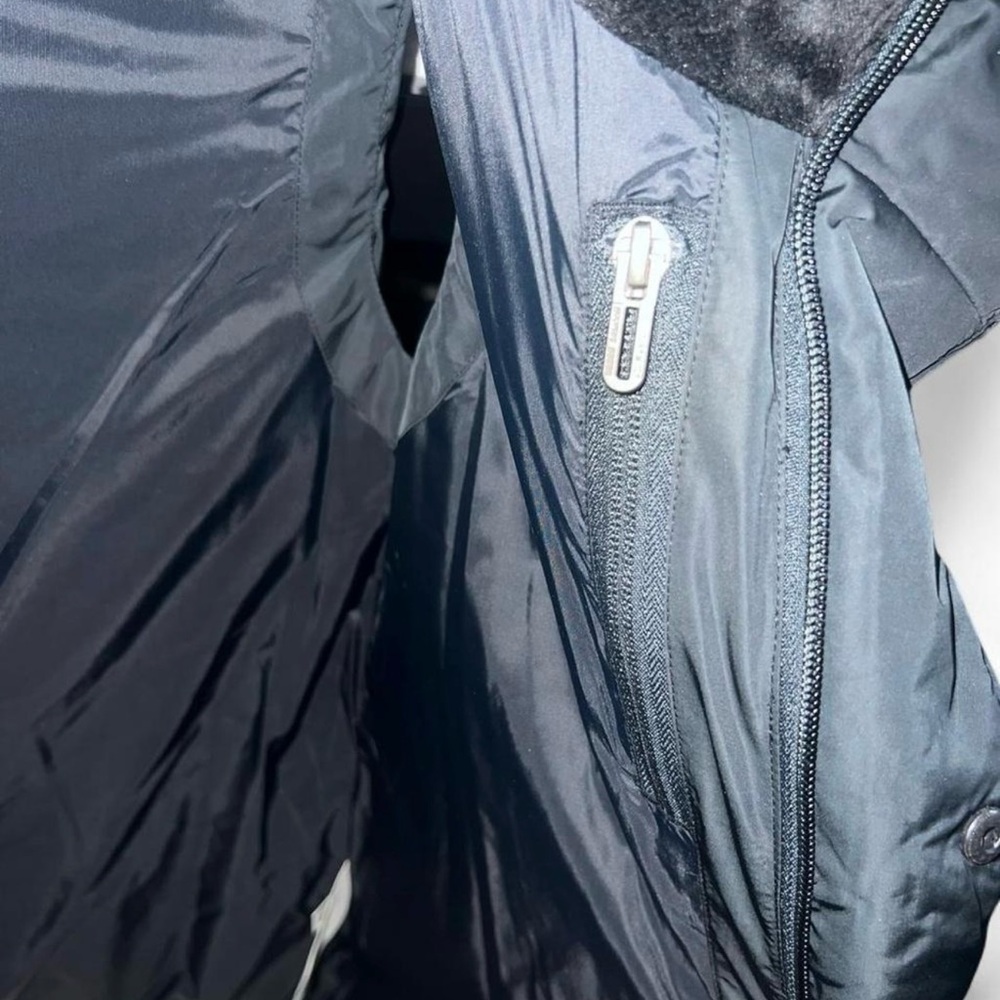 Under Armour Women's Dark Puffer Vest - Picture 7 of 8